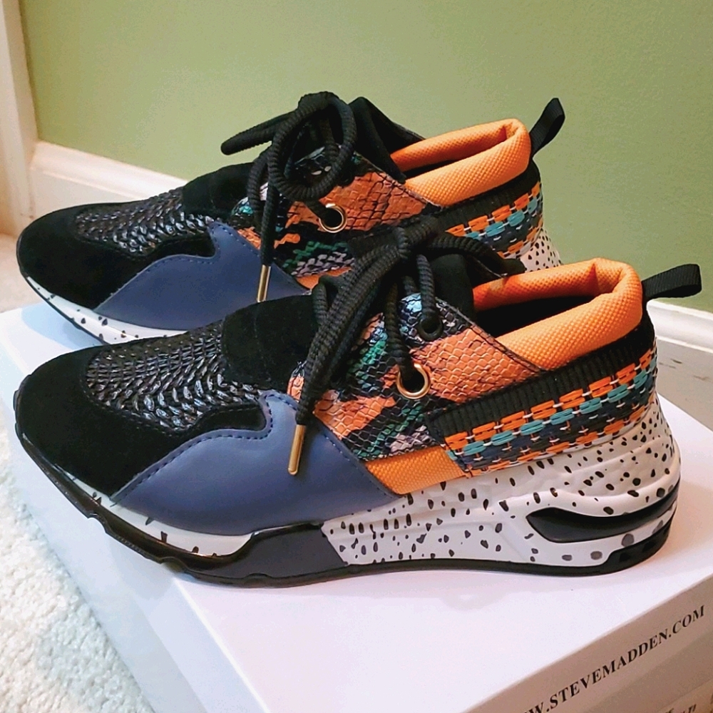 Steve Madden Cliff (Brand new)